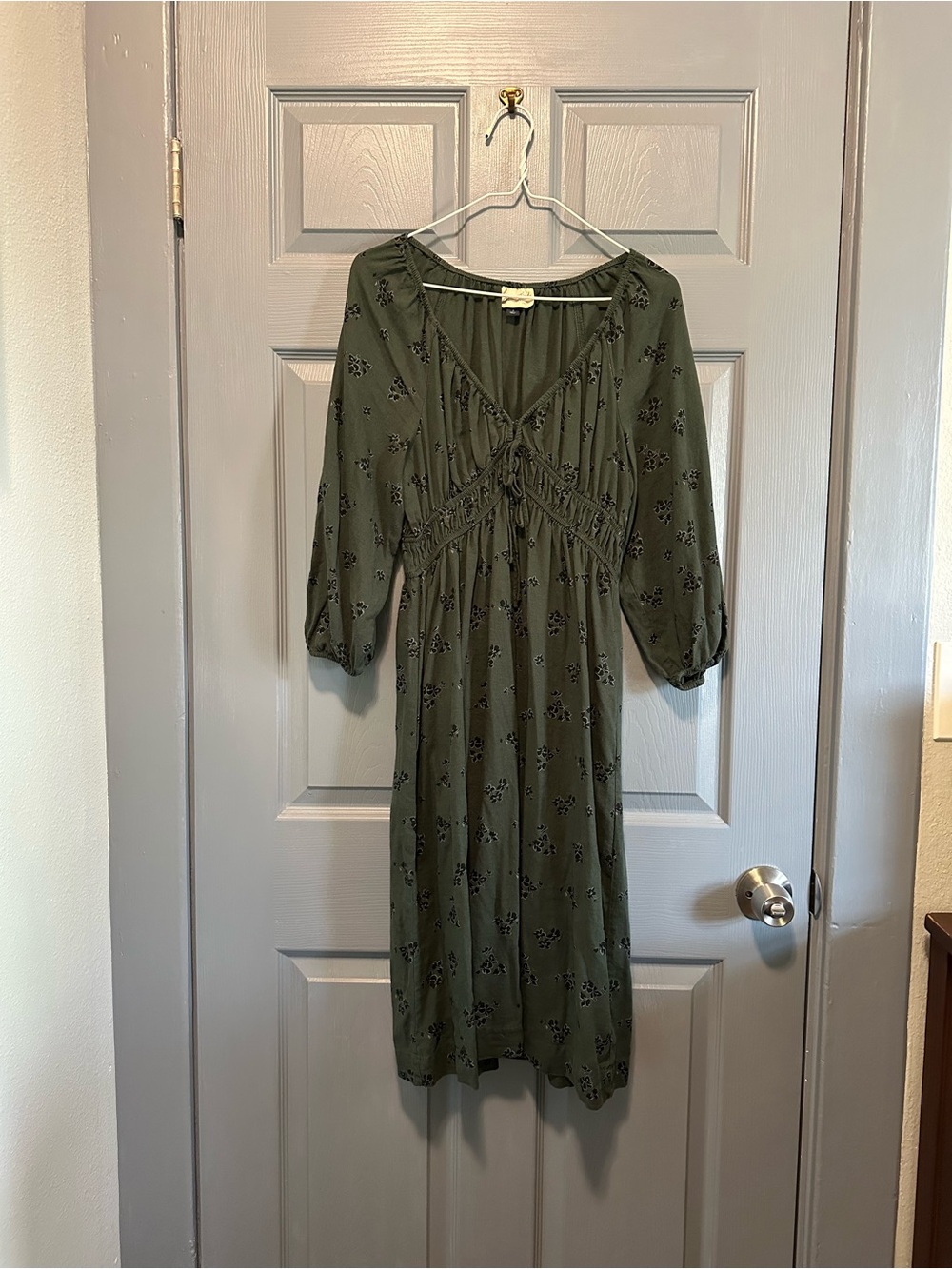 Universal Thread Olive Floral Midi Dress